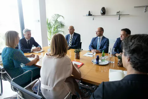 posvet parlamentarnih strank poplave / Foto: Katja Kodba/sta