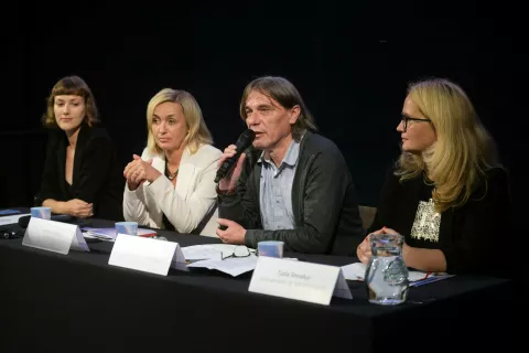 Festivalsko dogajanje so na novinarski konferenci predstavili: (z leve) Veronika Zakonjšek, Nataša Bučar, Bojan Labović, Tjaša Smrekar / Foto: Festival Slovenskega Filma/katja Goljat, Matjaž Rušt