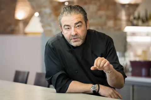  Juan Amador (1968), nemški kuharski mojster španskega rodu, lastnik in vodja restavracije Amador na Dunaju, ki ima tri Michelinove zvezdice. / Foto: Foto: Wikipedija