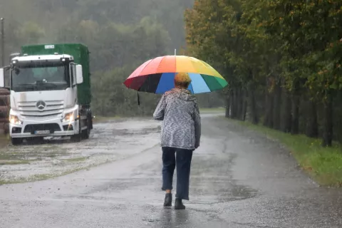 močno deževje poplave reka prestopila bregove Poljanska Sora Brekovica Žiri Trebija Poljane Gorenja vas Žabja vas Škofja Loka hudičeva brv kopališče Puštal / Foto: Gorazd Kavčič