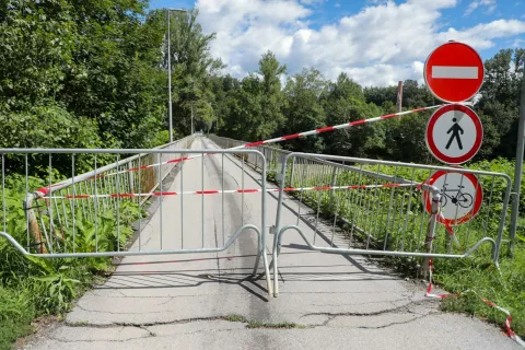 izredne razmere gorenjska poplave poplava 7.8.2023 Kranj planiški most most pri planiki / Foto: Tina Dokl