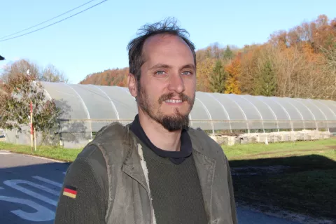 Aleš Fister, gospodar na kmetiji Porta in predsednik Zveze društev ekoloških kmetov Slovenije / Foto: Cveto Zaplotnik