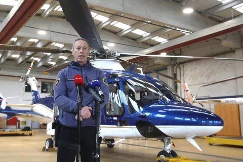 izjava za javnost obisk gora čez praznike letalska enota policija planinska zveza slovenije gorsko reševalna enota sneg zimske razmere hoja varnost v gorah reševanje helikopter / Foto: Gorazd Kavčič