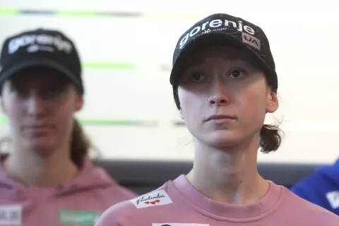 smučarke skakalke tekma Ljubno 2024 tiskovna konferenca SLOSKI / Foto: Gorazd Kavčič