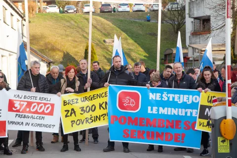 Kamničani in Komendčani se že tretjič v zadnjih devetih letih borijo za obstanek enote NMP. / Foto: Ale&scaron; Senožetnik