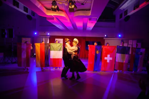 Mladinski parlament Alpske konvencije, ki ga gosti kamni&scaron;ka gimnazija in srednja &scaron;ola, se danes zaključuje. / Foto: Ale&scaron; Senožetnik