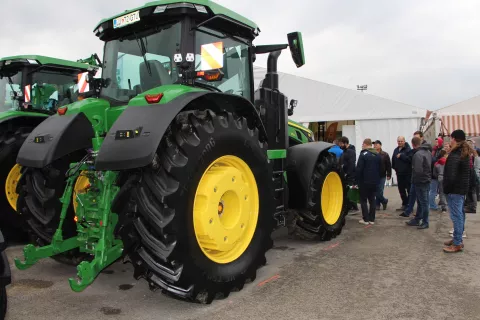 Na sejmu bo tudi tokrat velika ponudba kmetijske in gozdarske mehanizacije. / Foto: Cveto Zaplotnik