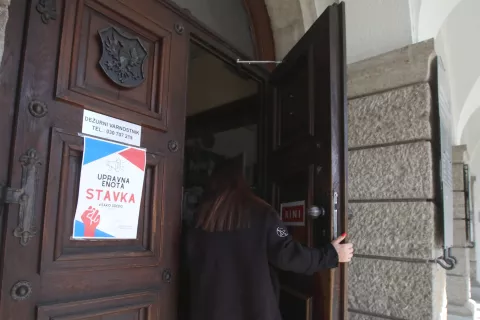 stavka upravna enota Kranj nadaljevanje protest / Foto: Gorazd Kavčič