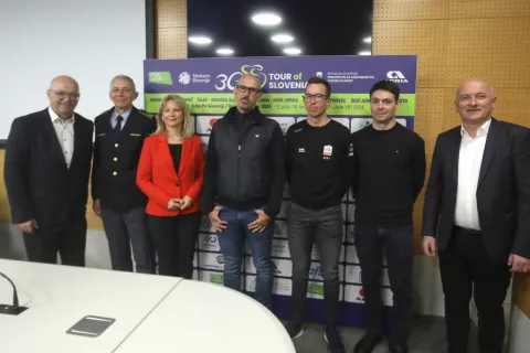 novinarska konferenca 30 let kolesarska dirka po Sloveniji 12.-16. 6. 2024 4. etapa vzpon na Krvavec kolesarji / Foto: Gorazd Kavčič