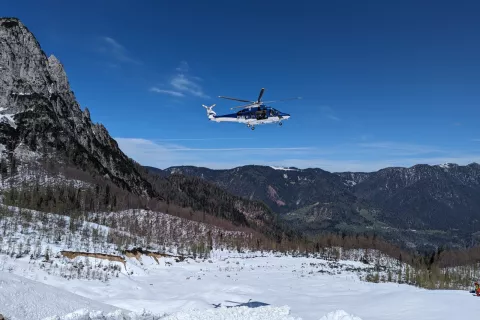 Gornika na območju Špikovega grabna odnesel snežni plaz / Foto: Arhiv Pu Kranj