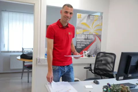 Simon Žerjavič strokovni delavec medgeneracijski center Kranj LUK Ljudska univerza Kranj / Foto: Tina Dokl