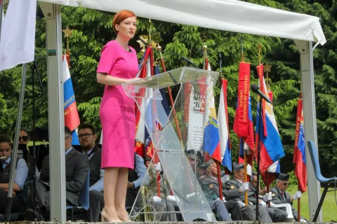 spominska slovesnost Mathausen Ljubelj 2024 na fotografiji Asta Vrečko ministrica za kulturo / Foto: Tina Dokl