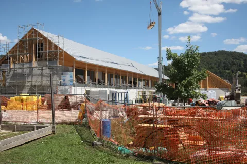gradnja vrtca Bohinjska Bistrica obnova dovozne ceste Osnovna šola OŠ dr. Janeza Mencingerja / Foto: Gorazd Kavčič