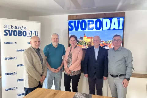 Člane lokalnega odbora Gibanja svoboda Škofja Loka je obiskala ministrica za infrastrukturo Alenka Bratušek. / Foto: Arhiv dogodka / Foto: 