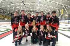 Igralci Curling kluba Jesenice so na državnem prvenstvu osvojili medalje vseh treh barv. / Foto: Dina Kavčič / Foto: 