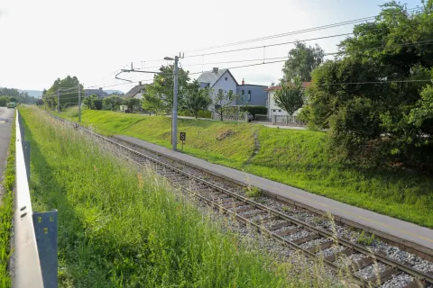 predstavitev drugi tir želežniška proga in vlak vas Reteče občina Škofja loka / Foto: Tina Dokl