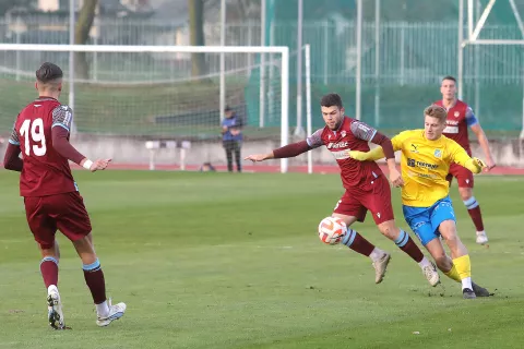 nogomet tekma 2. liga NK Triglav proti Beltinci zmaga stadion / Foto: Gorazd Kavčič