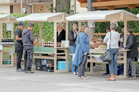 Cerkljanska tržnica bo odprta predvidoma dvakrat mesečno. / Foto: Tina Dokl / Foto: 