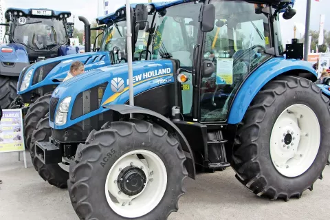Na sejmu bo že po tradiciji pestra ponudba traktorjev. / Foto: 