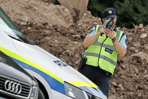 Do nedelje bo policija po vsej državi izvajala poostren nadzor hitrosti. / Foto: Gorazd Kavčič / Foto: 