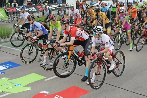 Nosilca majic na dirki Po Sloveniji sta bila dva Gorenjca. Tadej Pogačar je osvojil zeleno za skupno zmago in modro za gorske cilje, Matej Mohorič pa rdečo za najboljšega po točkah. / Foto: Gorazd Kavčič / Foto: 