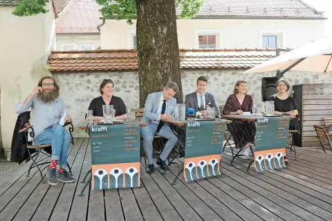 Sogovorniki na novinarski konferenci so predstavili vrnitev filmskega festivalskega vzdušja v Kranj. / Foto: Igor Kavčič / Foto: 