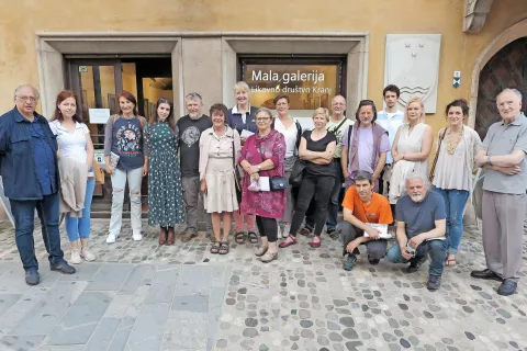 Avtoportret je bil več kot odličen izziv za velik del članic in članov Likovnega društva Kranj. / Foto: Igor Kavčič / Foto: 