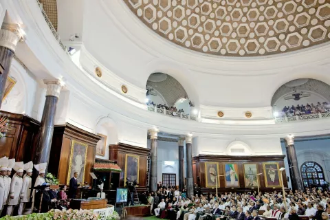 Srečanje dveh demokracij: indijski parlament med nagovorom ameriškega predsednika Obame, New Delhi, 8. 11. 2010 / Foto: Wikipedija / Foto: 