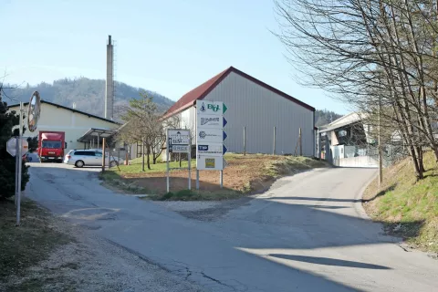 Mestna občina Kranj se z urejanjem komunalne opremljenosti Industrijske cone Laze ukvarja že od leta 2014, ko je bila izdelana idejna zasnova. / Foto: Gorazd Kavčič / Foto: 