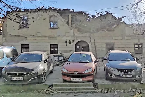 Porušena hiša družine Blaža Aleksića v središču Petrinje / Foto: Ana Aleksić Pezelj / Foto: 