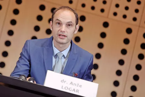 Zunanji minister Anže Logar pravi, da se vprašanje hrvaške razglasitve izključno gospodarske cone v Jadranu ne bo reševalo na očeh javnosti. / Foto: Gorazd Kavčič / Foto: 