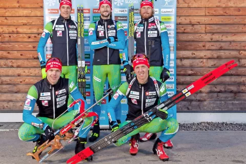 Na Finsko je odpotovalo pet fantov: zgoraj z leve Rok Tršan, Jakov Fak in Klemen Bauer, spodaj z leve Alex Cisar in Miha Dovžan. / Foto: Prezlc Photography / Foto: 