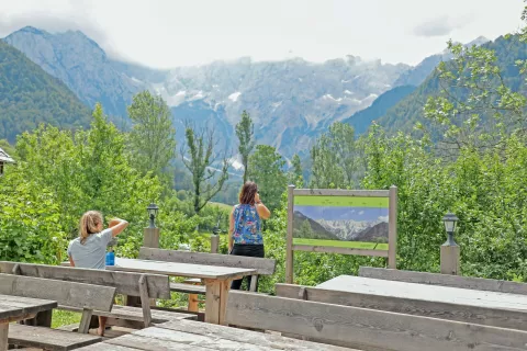 Gorenjci bodo turistične bone unovčili – nekateri v krajih, ki so jih že obiskali, drugi bodo odkrivali neznane kotičke, ki jih Slovenija ponuja v izobilju. / Foto: Tina Dokl / Foto: 