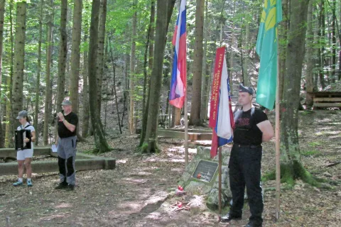 Slovesnost v Titovi vasi pod Smokuškim vrhom / Foto: 