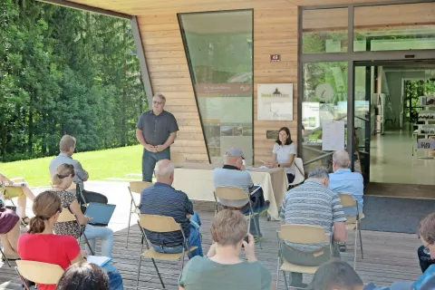 Župan Janez Hrovat je poudaril, da govorimo o delu čudovite narave, ki nam je bila dana v varstvo, in da sta naša skupna dolžnost in poslanstvo, da jo ohranimo. / Foto: S. K. / Foto: 