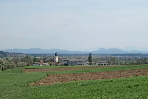 Pogled na Preddvor iz Nove vasi / Foto: Mirjam Pavlič / Foto: 