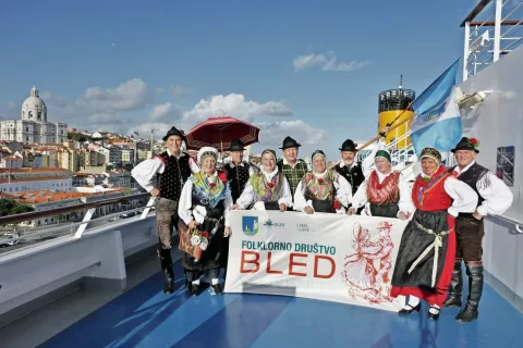 FD Bled na ladji v pristanišču v Lizboni / Foto: osebni arhiv (Franci Pogačnik) / Foto: 