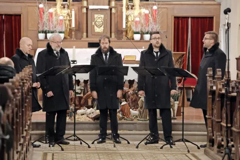 Zvezde na nebu žare: koncert Kvinteta Vintgar v kapucinski cerkvi sv. Ane v Škofji Loki / Foto: Gorazd Kavčič / Foto: 